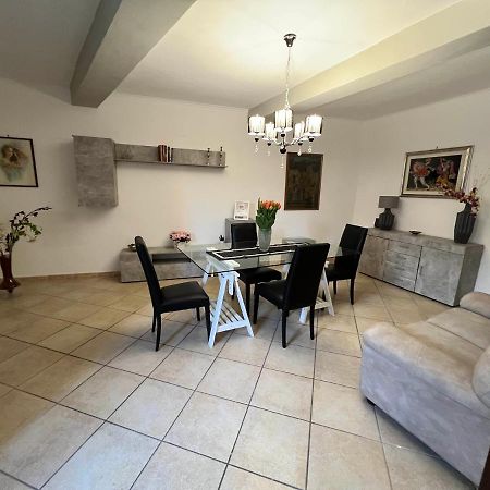 La Rocchetta Villa ซูตรี ภายนอก รูปภาพ
